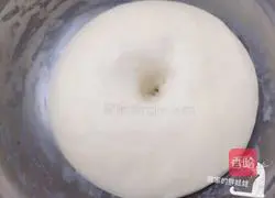 Illustration of how to make scallion rolls 2