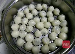 Illustration of how to make Yuanxiao 8