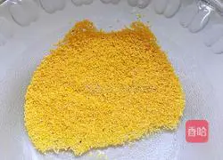 Illustration of how to make sweet potato and millet porridge for health and beauty in autumn 1