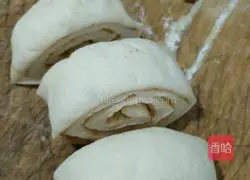 Illustration of how to make spicy flower rolls 4