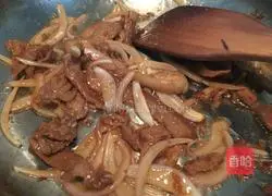 Illustration of how to make ginger-roasted pork and rice burgers 3