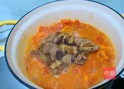 Illustration of how to make tomato, beef and cheese baked rice 4