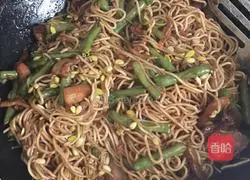 Illustration of how to make braised beans and noodles 6