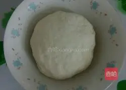 Illustration of how to make steamed salt and pepper rolls 2