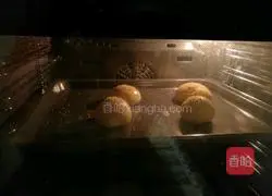 Juicy Beef Mini Burger Recipe Illustration 2