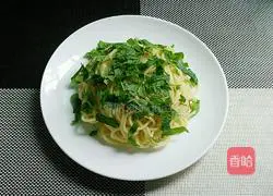 Illustration of how to make diced pork and mint cold noodles 10