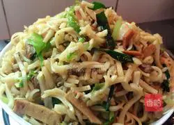 Illustration of how to make fried rice noodles 12