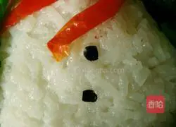 Illustration of how to make snowman rice balls 8