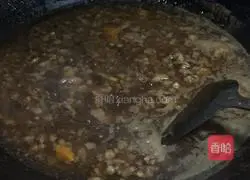 Illustration of how to make rice noodles with mixed sauce 4