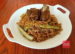 Illustration of braised pork ribs and noodles 10