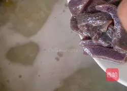 Spinach and Pork Liver Porridge Recipe Illustration 9