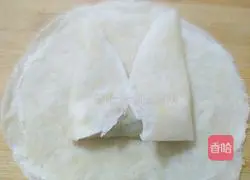 Illustration of how to make fennel and egg spring rolls 9