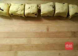 Milk-flavored red date steamed bun recipe 7