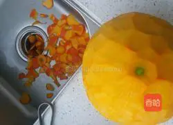 Illustration of how to make pumpkin hair cake 2