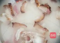 Illustration of how to make bacon baked rice 3