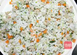 Illustration of how to make vegetable minced meat rice balls 5