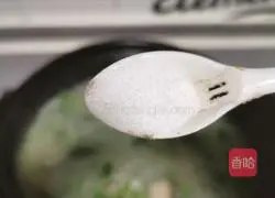 Illustration of how to make mushroom and vegetable porridge 17