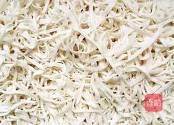 Illustration of how to make braised beans and noodles 2