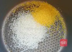 Illustration of how to make yam and apple porridge 1