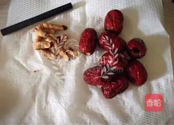 Illustration of the recipe of Autumn and Winter Replenishing Qi, Nourishing Blood and Healthy Sugar Water-Wuhong Decoction.3