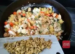 Illustration of Curry Chicken Baked Rice 8