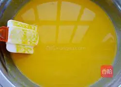 Illustration of how to make red date and pumpkin hair cake 5