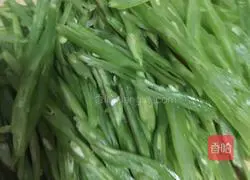 Illustration of traditional home-style braised noodles 2