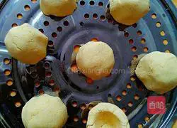 Illustration of how to make corn flour steamed buns 6