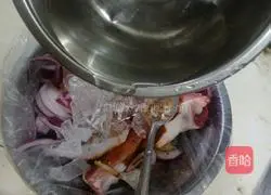 Illustration of how to make black pepper, pork ribs and cured clay pot rice 4