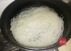 Illustration of how to make fried noodles 1