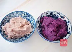 Illustration of how to make purple potato and taro yogurt box 12