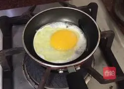 Illustration of how to make pork fillet and egg burger 3