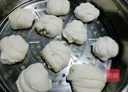 Illustration of how to make steamed flower rolls 8