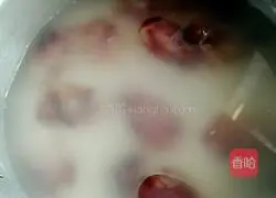 Illustration of how to make braised sausage and rice 2