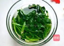 Illustration of how to make pork liver and spinach porridge 9