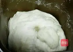 Illustration of how to make salt and pepper rolls 4