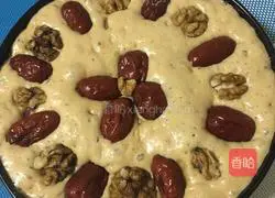 Illustration of how to make red date hair cake 9