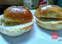 Illustration of how to make hamburgers 9