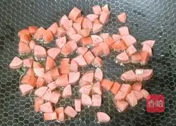 Illustration of how to make sausage and vegetable baked rice 3