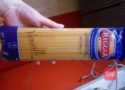 Delicious Italian Illustration of how to make noodles 1