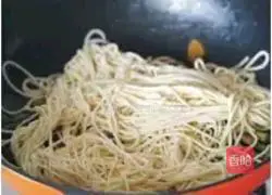 Illustration of how to make braised beans and noodles 7