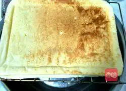 Illustration of how to make meat floss box cake 6