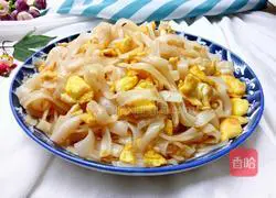 Illustration of how to make fried rice noodles with eggs 6
