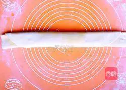 Illustration of how to make butterfly flower roll 12