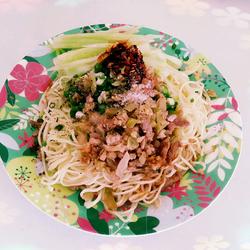 Cold noodles with pickled mustard meat and minced pork