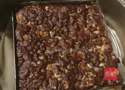 Illustration of how to make chocolate walnut cake 7