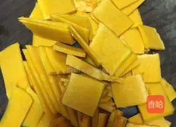 Illustration of how to make pumpkin butterfly rolls 1