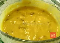 Illustration of how to make red date and egg cake 6