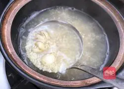 Illustration of how to make lotus seed lily millet porridge 9