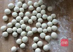 Illustration of how to make sweet-scented osmanthus rice dumplings 2